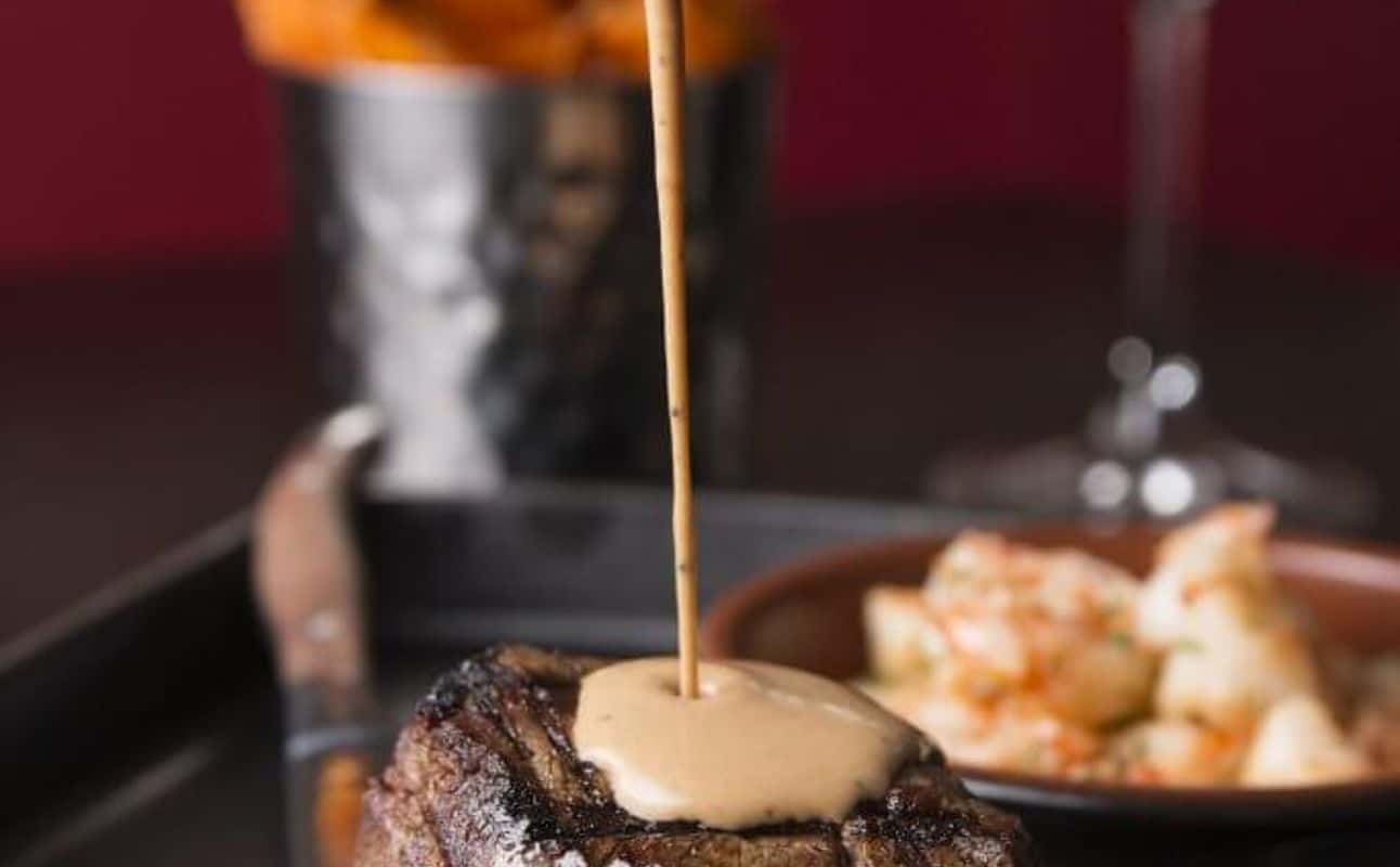 Enjoy Seafood, Irish and Steakhouse cuisine at Beef and Lobster in Dublin 2, Dublin